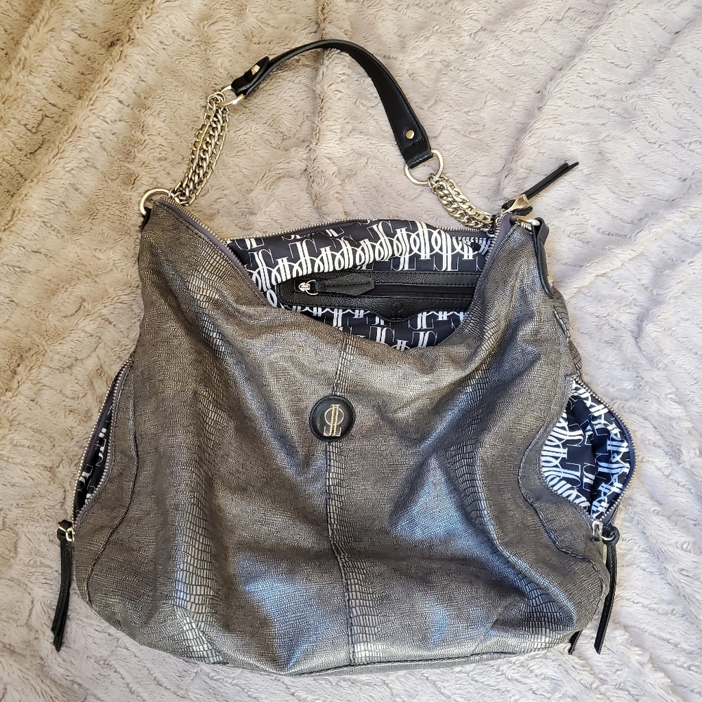 Jennifer Lopez purse.